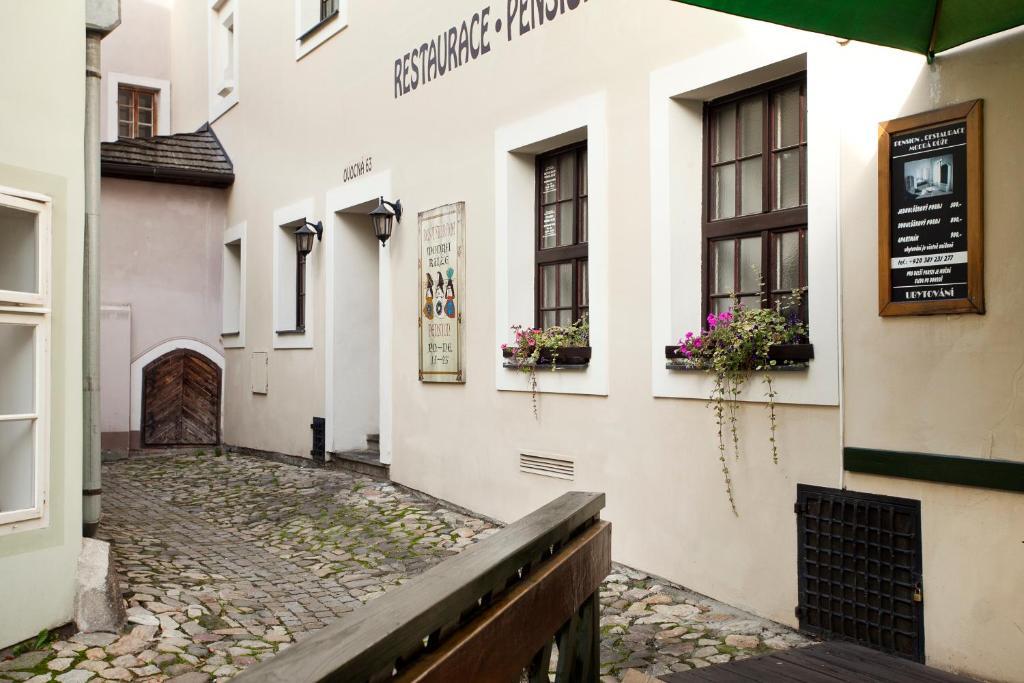 Penzion A Restaurace Modra Ruze Tabor Exterior photo
